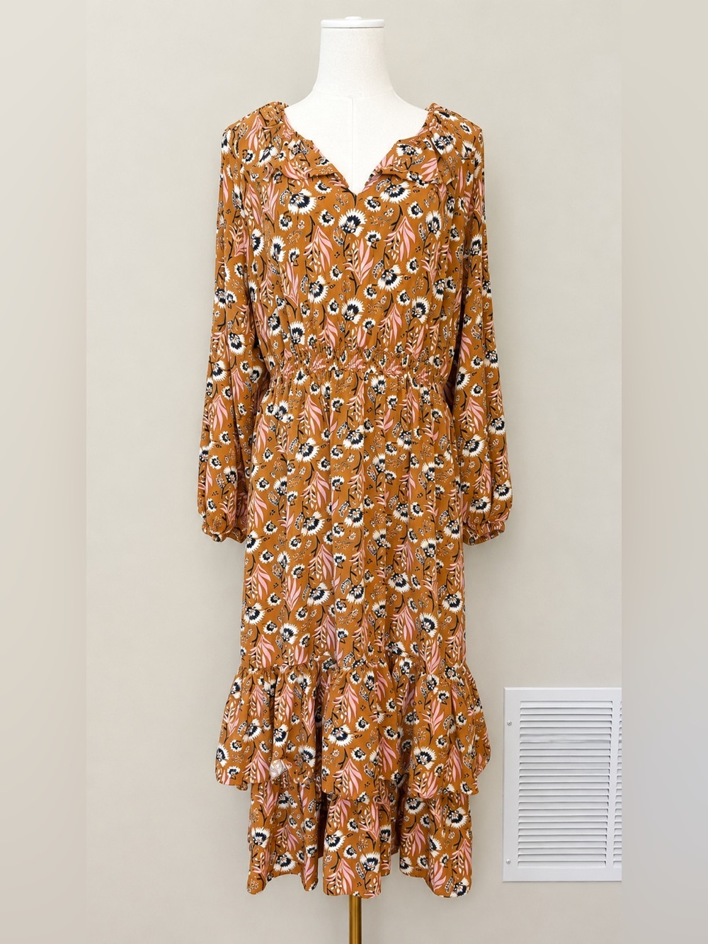 Universal Thread Floral Smocked Midi Dress Medium Boho Long Sleeve Ruffle Neck